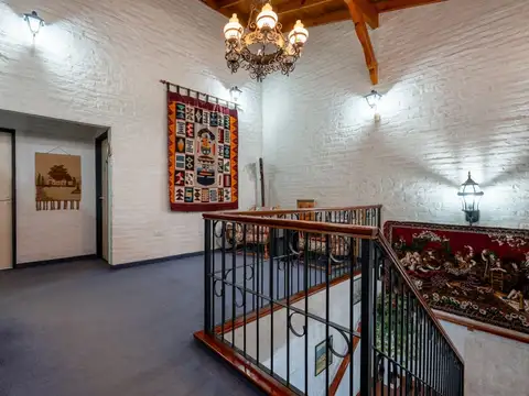 VENTA CASA 4 AMBIENTES COCHERA PARQUE APTA CREDITO