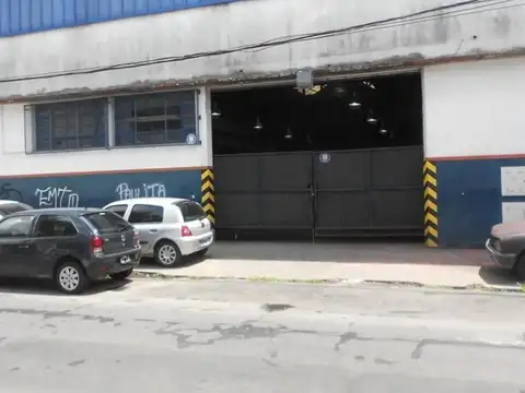 Planta Industrial de 1.200 m² Techo Parabólico 8m de Altura,