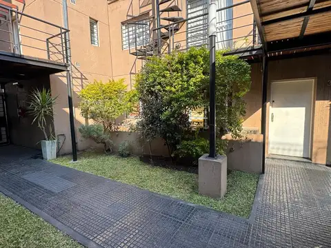 Depto Tipo Casa 2 ambientes con 1 baño
