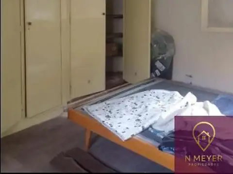 Casa en Alquiler con 4 cocheras