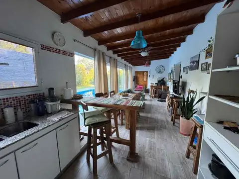Casa en Venta con 4 cocheras