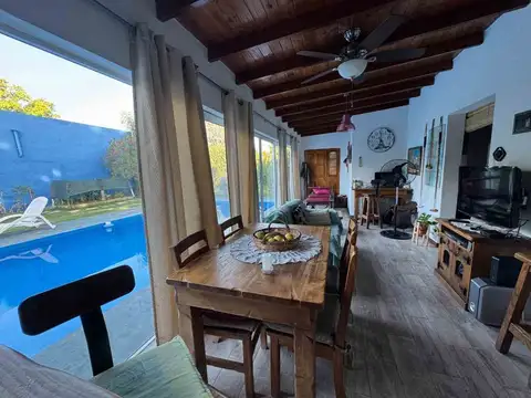 Casa 3 ambientes con 2 baños
