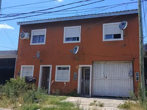 Lote con 6 departamentos