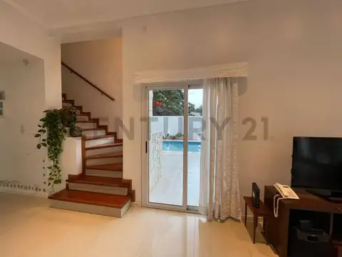 Casa en Venta de 3 dormitorios en Villa Elisa