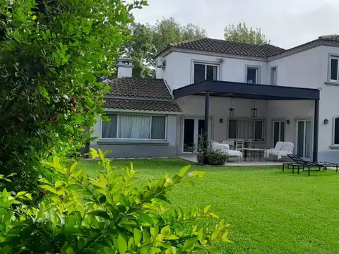 Casa en venta, en Barrio Boulevares, Pilar, Bajada km 38.5, Patricias Argentinas