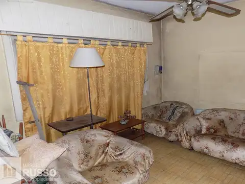 CASA 3 AMBIENTES A MODERNIZAR – PQUE. JOHNSTON