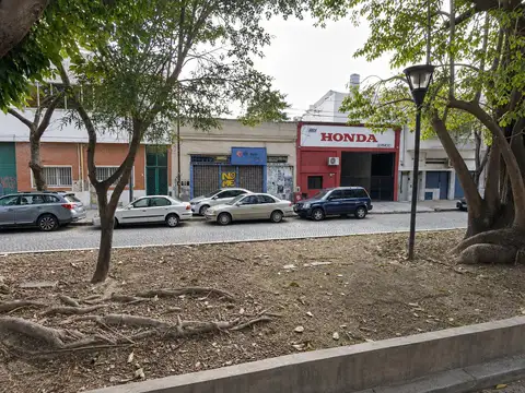 Avenida Chorroarín 1000