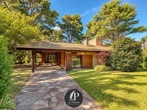 Casa en venta Pinamar sobre 2 lotes