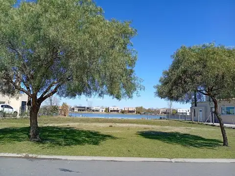 Terreno en Venta de 832,0 m2