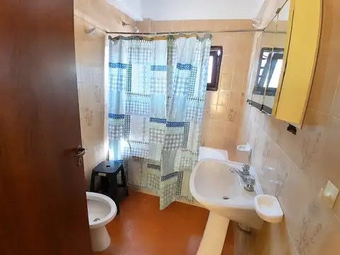 Casa 7 ambientes con 3 baños