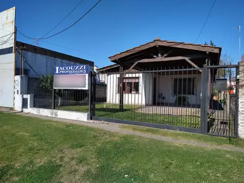 Casa America En Colectora Oeste Escobar