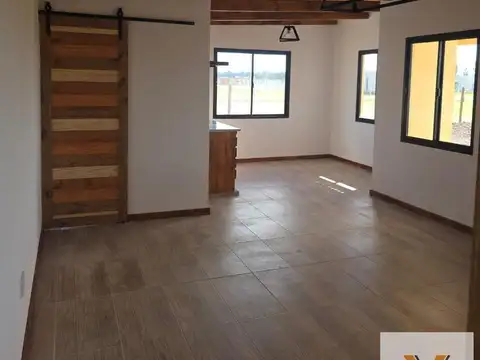 Casa en venta - 2 Dormitorios 1 Baño - La Plata