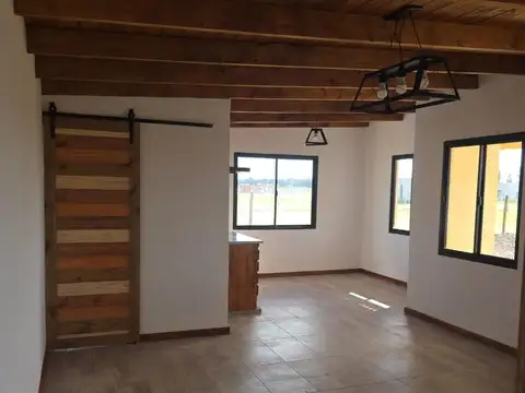 Casa en venta - 2 Dormitorios 1 Baño - La Plata