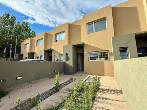 Casa en Venta en Neuquen, USD 165.000