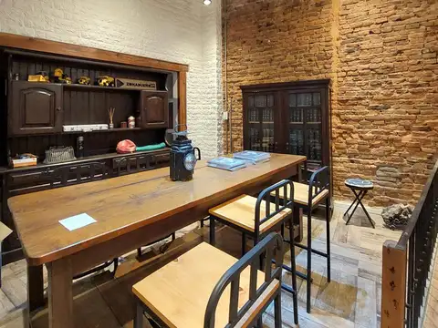 Casa en Alquiler con 1 cochera