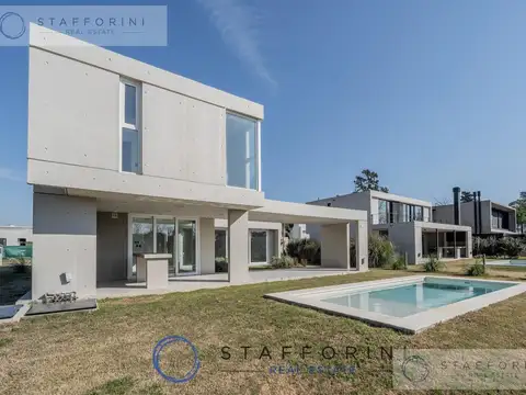 Espectacular Casa con Diseño Único en Venta - Greenville Polo & Resort