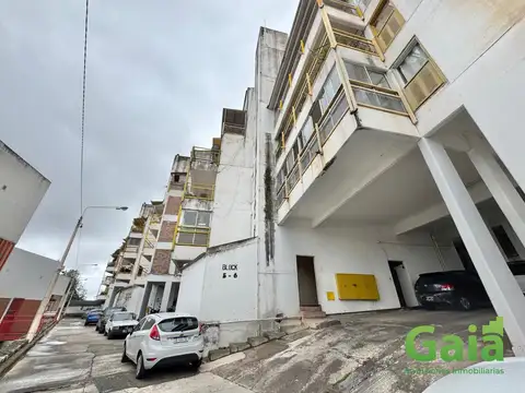 Departamento en venta  3 dor av uruguay 400
