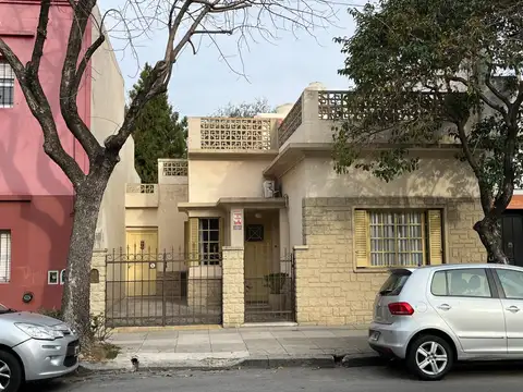 Venta. Permuta. Casa Terreno. Correa y San Isidro. 