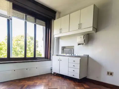 Oficina 4 ambientes con 2 baños