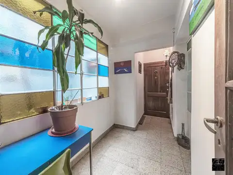 Avenida Almirante Brown 700