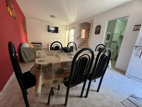Casa 3 ambientes con 2 baños