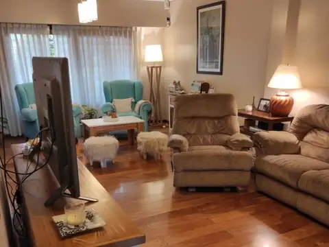 Casa 6 ambientes con 3 baños