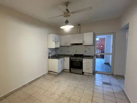 SE VENDE INTERNO SOBRE PASAJE MARSENGO