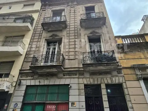 Venta Departamento 4 Ambientes con Balcón
