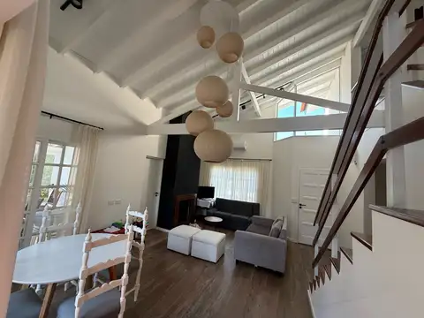 Casa en Alquiler 25 años