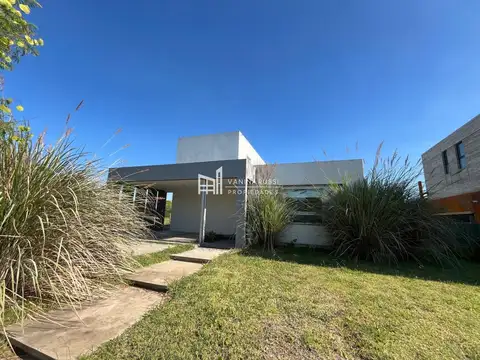 Casa en venta de 4 dormitorios en Puertos del Lago - Vistas