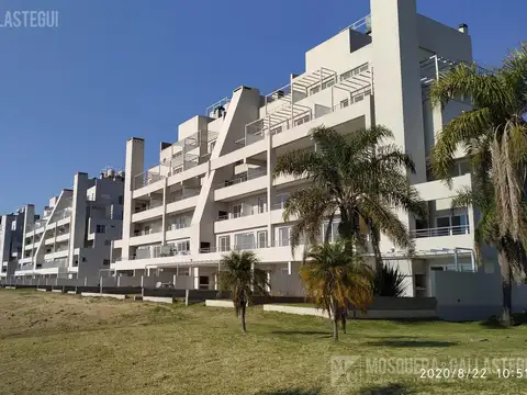 Departamento en Alquiler con 3 cocheras