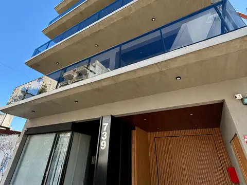 DEPTO 3 AMB EN VENTA EN MATADEROS BALCON AL FRENTE