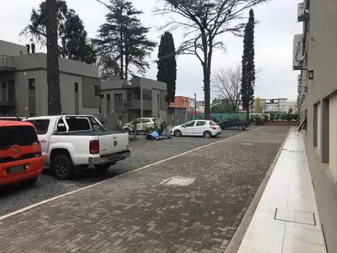 Primera Junta 100, Piso DESC