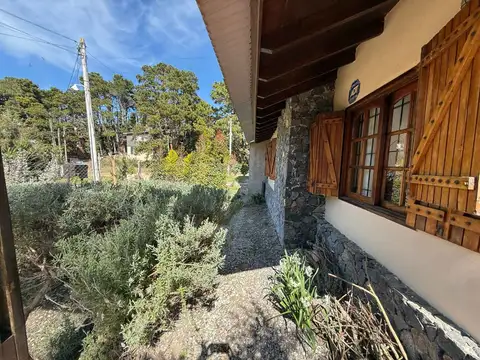 Casa de 3 ambientes en Mar Azul