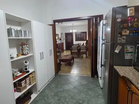 Casa 6 ambientes con 3 baños