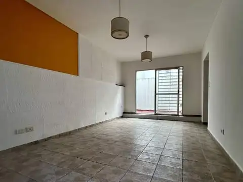 Depto Tipo Casa 2 ambientes con 1 baño