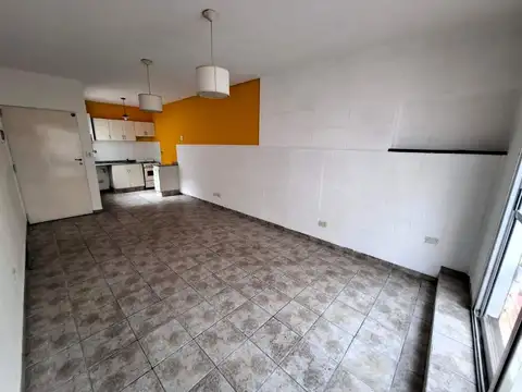 Depto Tipo Casa en Venta en Mataderos, USD 75.000