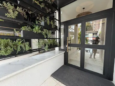 Departamento 4 Amb En Duplex En Av. Cazon 1000, Piso 6