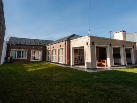 Salon Comercial