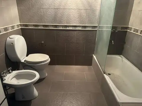 Depto Tipo Casa en Alquiler en El Palomar, $ 420.000