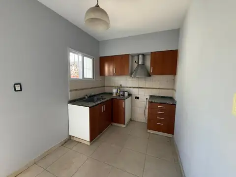 DUPLEX C/ PATIO PAVON 2500