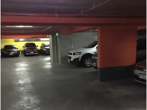 Se Vende Hermosa Cochera En Chacarita.