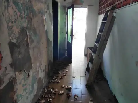 CASA SOBRE AMPLIO TERRENO