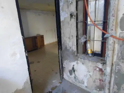 CASA SOBRE AMPLIO TERRENO