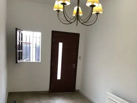 Casa 5 ambientes con 3 baños