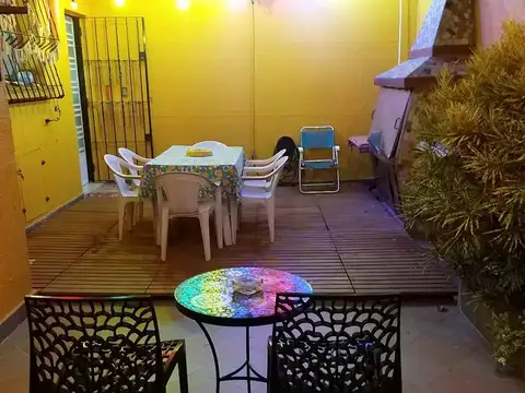 casa 4 amb con patio y terraza