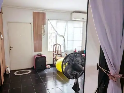 Depto Tipo Casa 3 ambientes con 2 baños