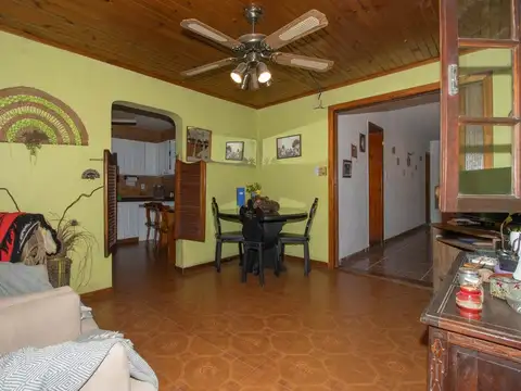 Casa en Venta en Munro, USD 165.000