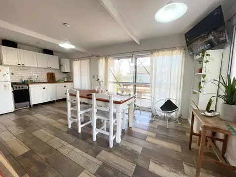 Casa 3 ambientes con 2 baños