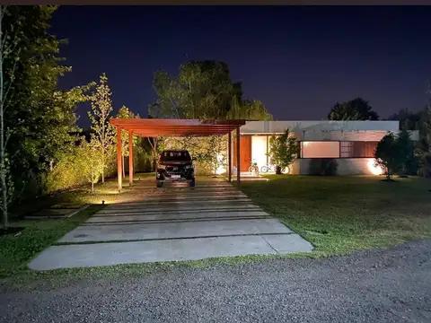 CASA EN VENTA LA CANDIDA CLUB DE CAMPO